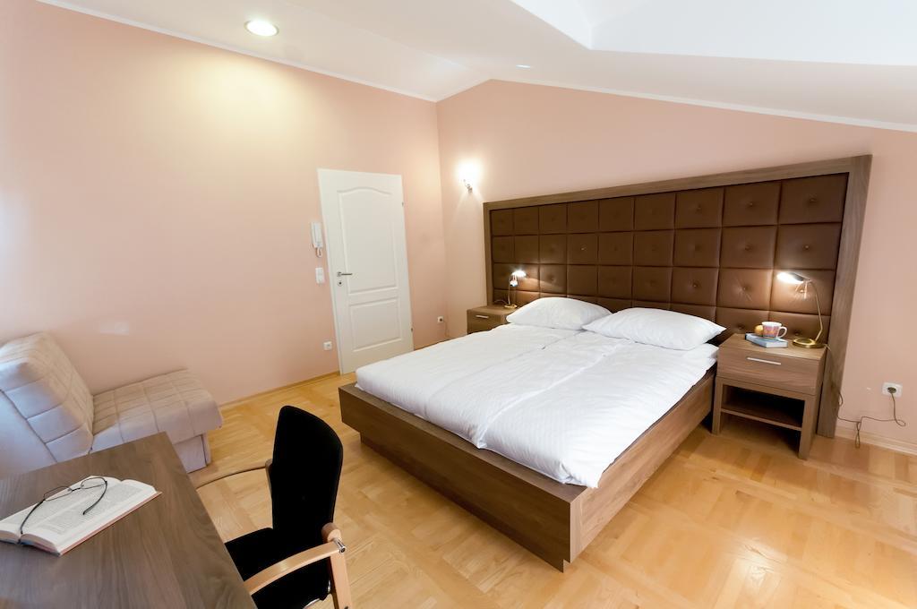 Apartment Mirjana *
